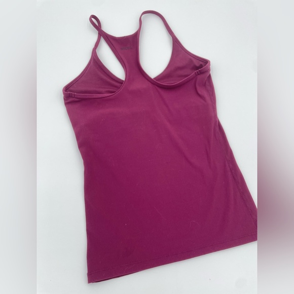 Stori Ribbed Tank Built in Bra - Picture 2 of 4